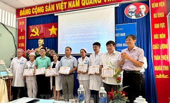 Đảng bộ Bệnh viện Đa khoa Khu vực Hóc Môn không ngừng nâng cao chất lượng chăm sóc sức khỏe nhân dân