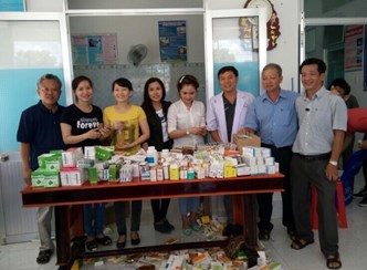 Hoạt động Khám bệnh miễn phí, phát quà, phát thuốc cho bà con Bến Tre